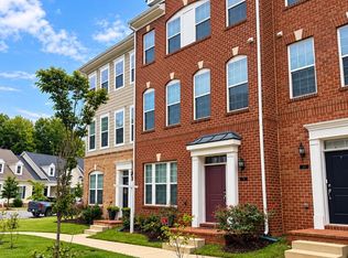 95 Jockey Dr, La Plata, MD 20646