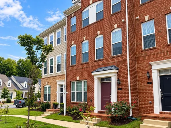 95 Jockey Dr, La Plata, MD 20646