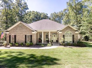 179 Spring Hill Dr, Ellerslie, GA 31807