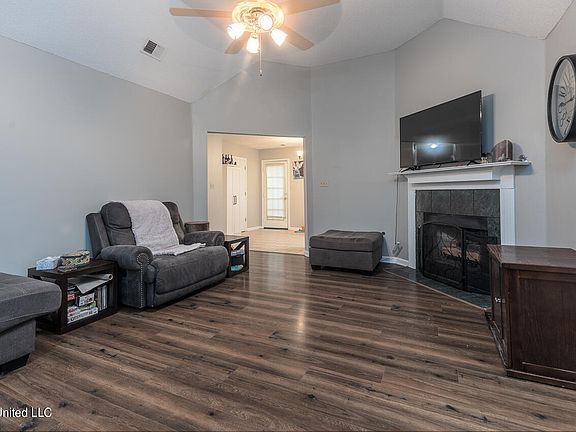 5th image of 5480 Alexandria Ln