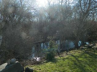 34 Lilly Ln, Narragansett, RI 02882