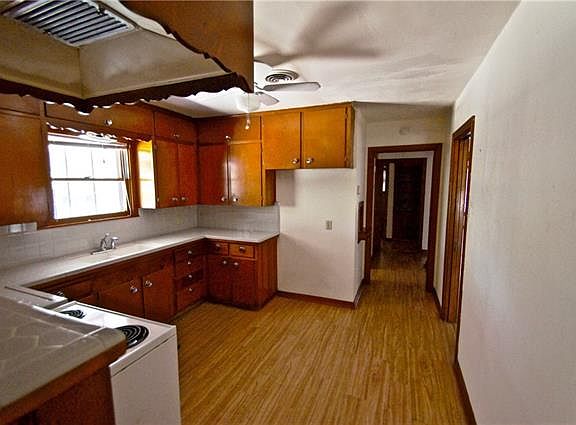 4th image of 428 Herod St