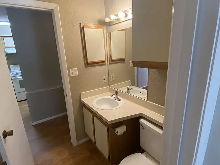 238 Afton Sq #207 — Photo 10