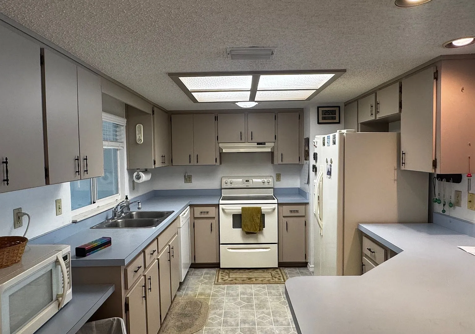 Utilities Included!! Resort-Style Living In Oak Run Active 55+ Community Rental In Southwest Ocala — Photo 4