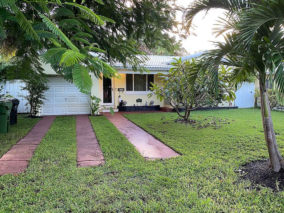2nd image of 1132 NE 18th Ave