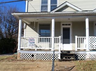 19 Bronson St, Stewartstown, PA 17363