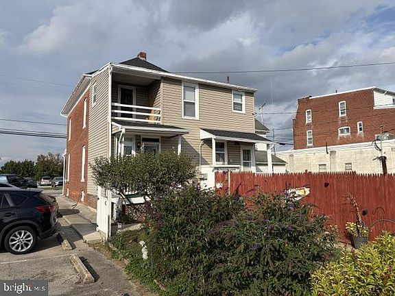 4th image of 413 & 413.5 York St