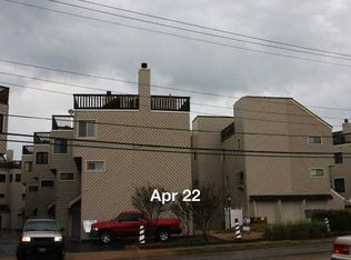910 E Ocean View Ave APT 10, Norfolk, VA 23503