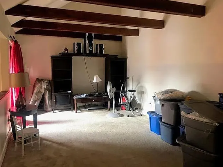 1401 Chimney Wood Ln — Photo 6