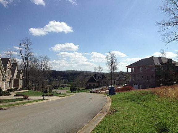 4th image of 113 Forest Ln N