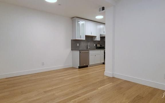 3rd image of 1405 15th St