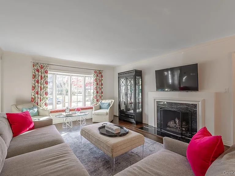 47 Whistler Rd — Photo 3
