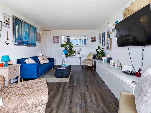 4th image of 740 Hamilton St #1603