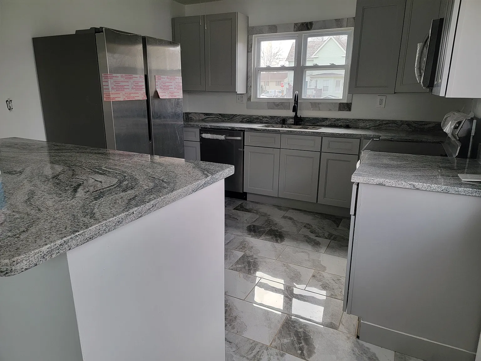 3 bed, 1224 sqft, $2,400 — Photo 1