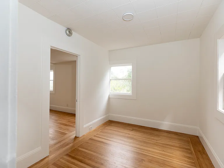 373 Moraga Ave — Photo 21