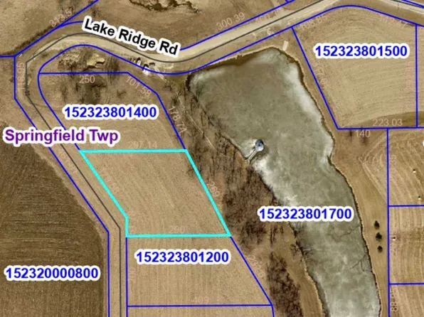Lake Ridge Rd, Decorah, IA 52101