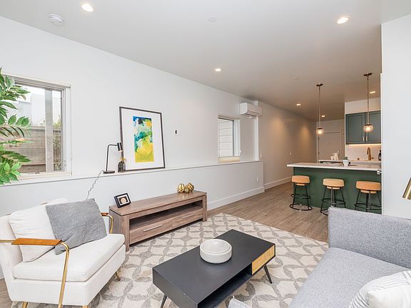 4th image of 337 10th Ave #14