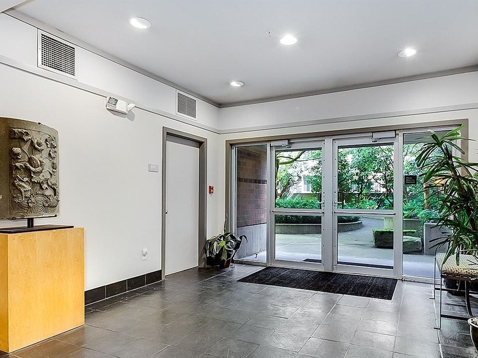 Lobby Entrance!