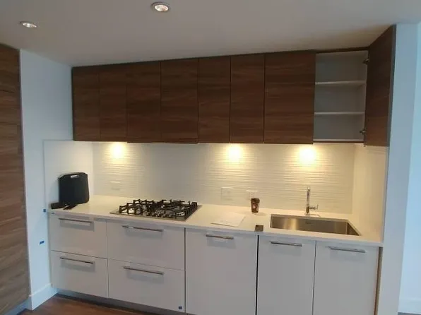7388 Kingsway #709, Burnaby, BC V3N 0G9