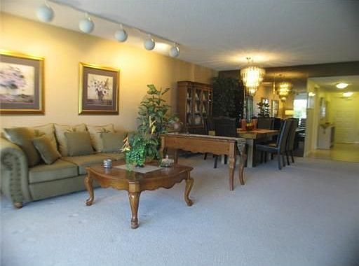 4th image of 810 Cypress Blvd APT 204