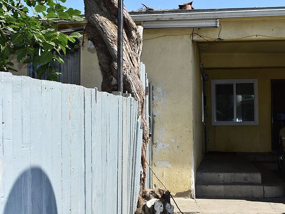2nd image of 1216 W Owens Ave