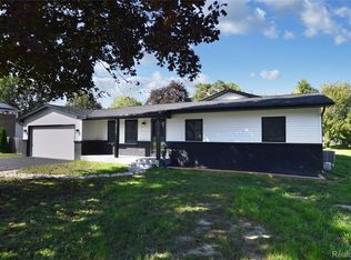 5187 Lippincott Blvd, Burton, MI 48519