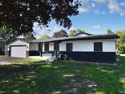 5187 Lippincott Blvd, Burton, MI, 48519