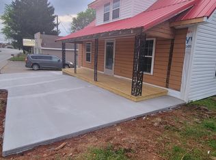 1012 W Holly Grove Rd, Lexington, NC 27292