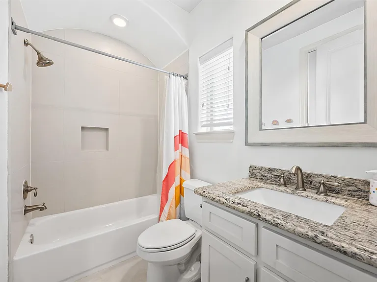 8758 Kempwood Dr — Photo 19
