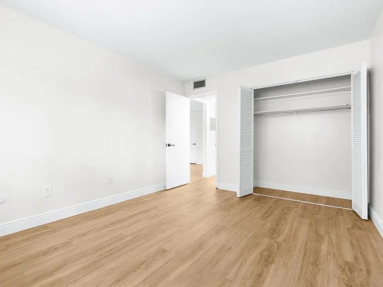 4606 W Gray St #107 — Photo 12