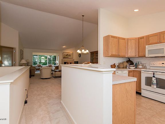 2nd image of 363 Potters Dr