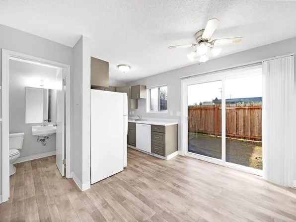 Wetherburne Square Townhomes