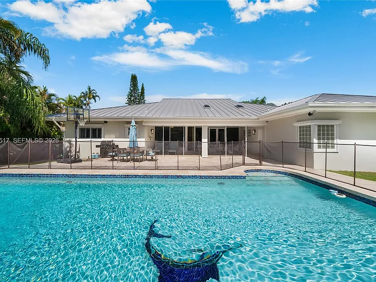 14601 Pompano Dr — Photo 34