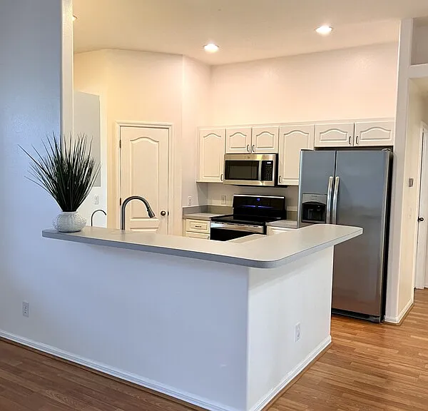 904 Citrone Ct — Photo 4