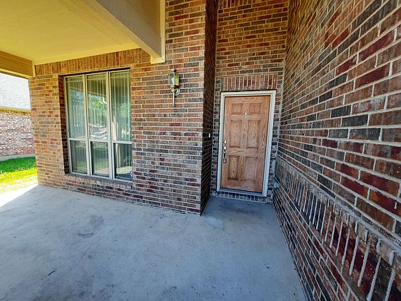 2nd image of 2209 Rockport Dr