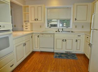 5913 Partridge Ln, Midland, MI 48640