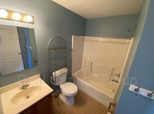 8 Rosewood Ct, Ballston Spa, NY 12020