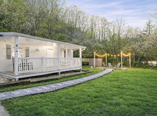 814 Gnatty Branch Rd, Sevierville, TN 37876