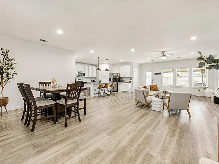 3238 Derry Hill Dr — Photo 6
