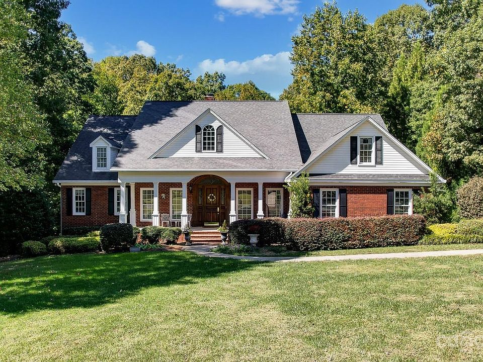 1st image of 119 Miss Ellie Ln