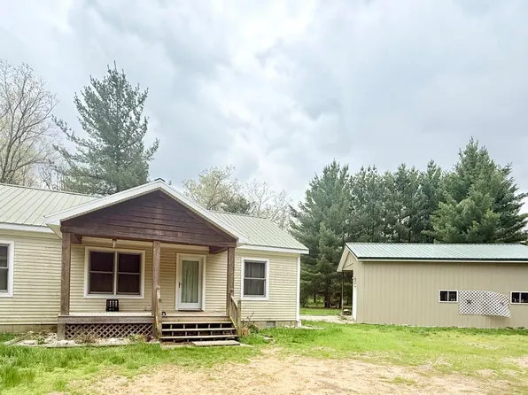 2472 W Forteen Mile Rd, Bitely, MI 49309