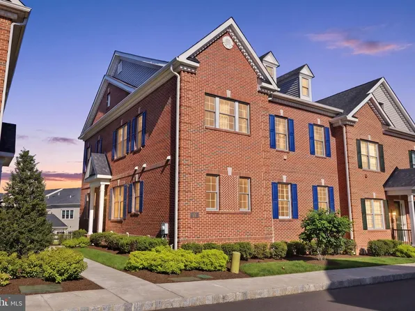 75 Creekview Ln, Yardley, PA 19067