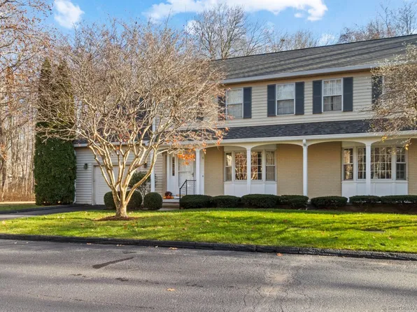 6 Cambridge Drive #6, Madison, CT 06443