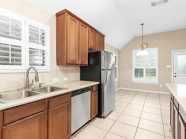 8318 Lemonmint Meadow Dr — Photo 25