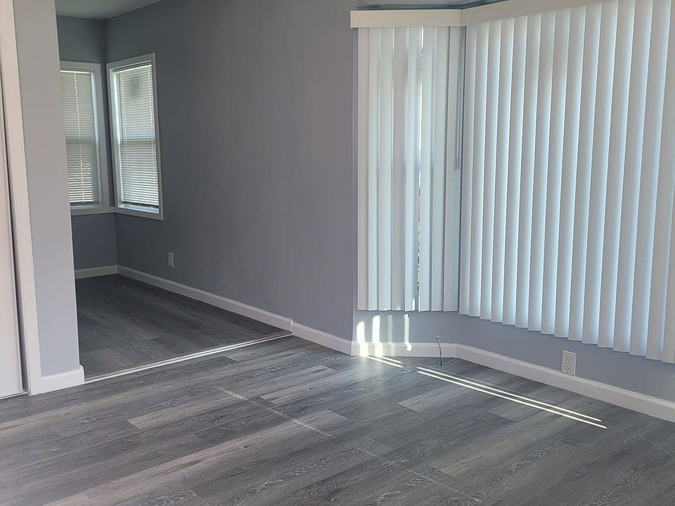 1st image of 10951 California Ave #10951