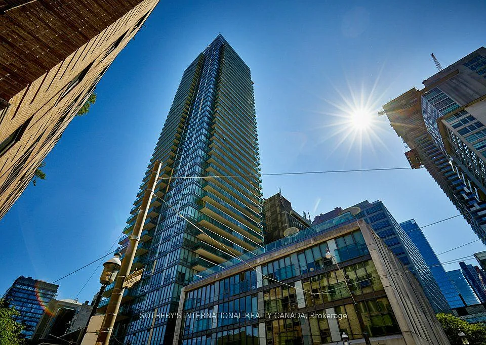 33 Lombard St #4204