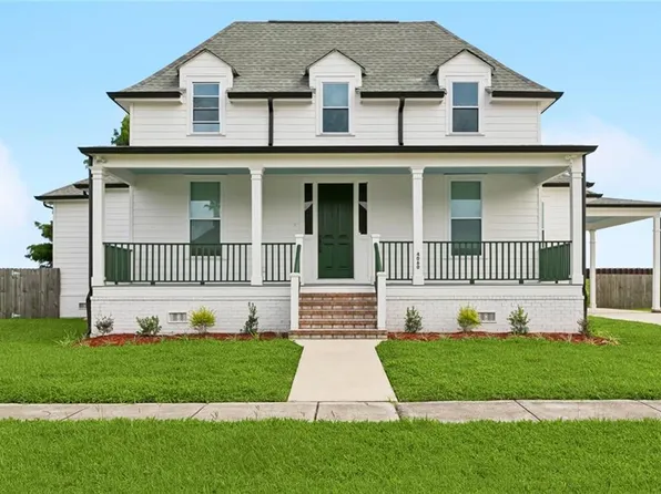 4060 Hamlet Pl, Chalmette, LA 70043