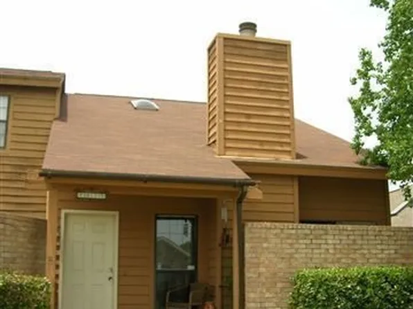 4625 Briarwood Ln, Port Arthur, TX 77642
