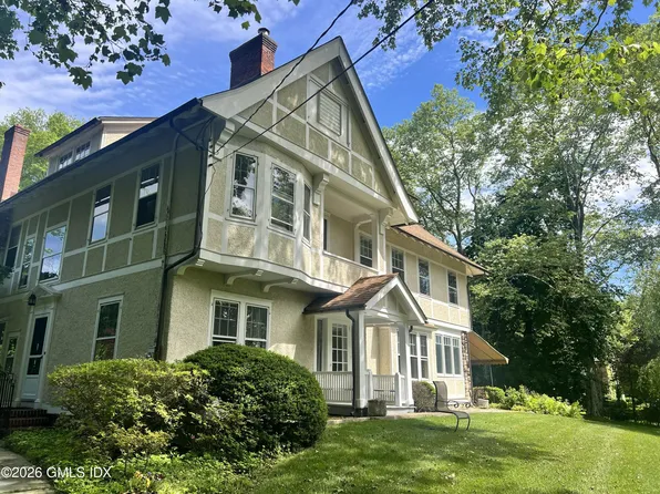 33 Hillside Rd, Greenwich, CT 06830