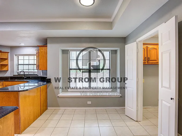 3914 Meadow Dr — Photo 13